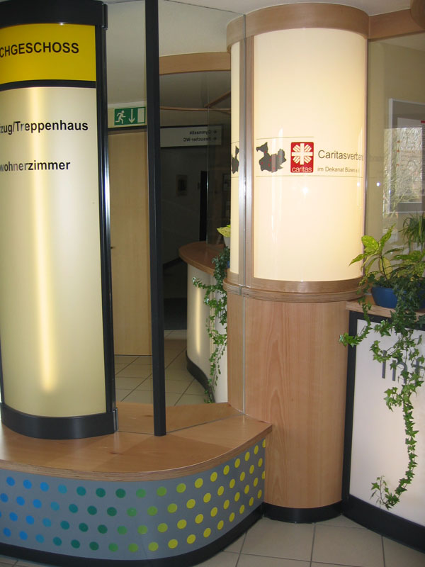 Büromöbel und Büroeinrichtung durch die Tischlerei Breidenbach und Flocke