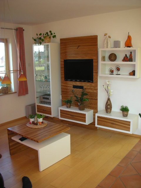 Schränke, Regale, TV-Fronten und sonstige Möbel von Tischlerei Breidenbach und Flocke