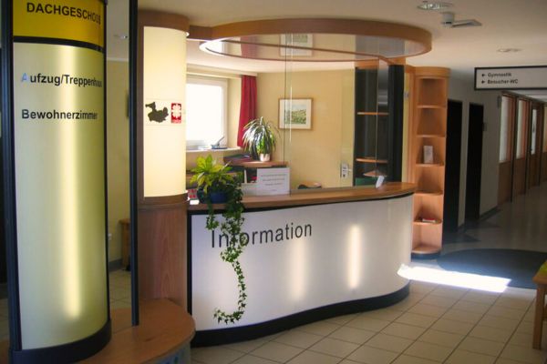 bueromoebel-und-bueroeinrichtung-als-leistung-der-tischlerei-breidebach-und-flocke-aus-meerhof Büromöbel und Büroeinrichtungen als Leistung der Tischlerei Flocke