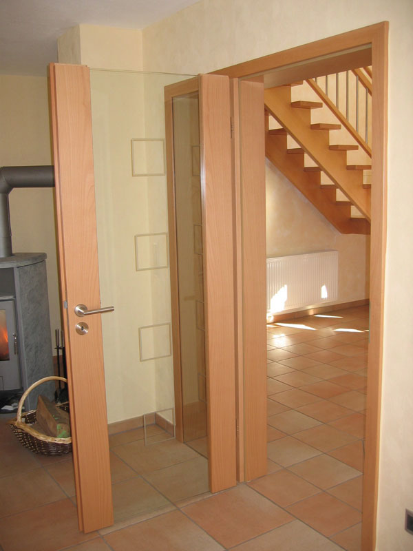 Wohnzimmertür aus Holz und Glas von Tischlerei Breidenbach und Flocke aus Marsberg Meerhof