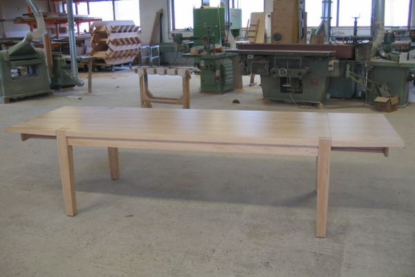 massivholzmoebel-anfertigung-leistung-der-tischlerei-breidebach-und-flocke-aus-meerhof Anfertigung von Massivholzmöbeln wie Tische, Stühle, Bänke