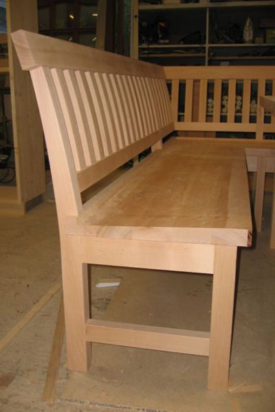 Anfertigung von Bänken und Stühlen als Leistung der Tischlerei Breidenbach und Flocke im Raum Marsberg - Meerhof