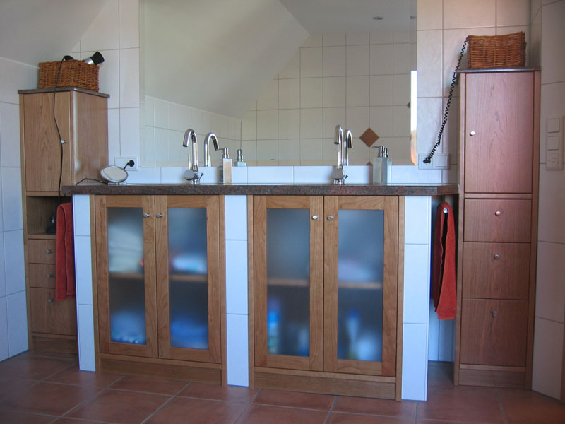 Badmöbel - individuell gefertigt durch die Tischlerei Breidenbach & Flocke aus Marsberg-Meerhof