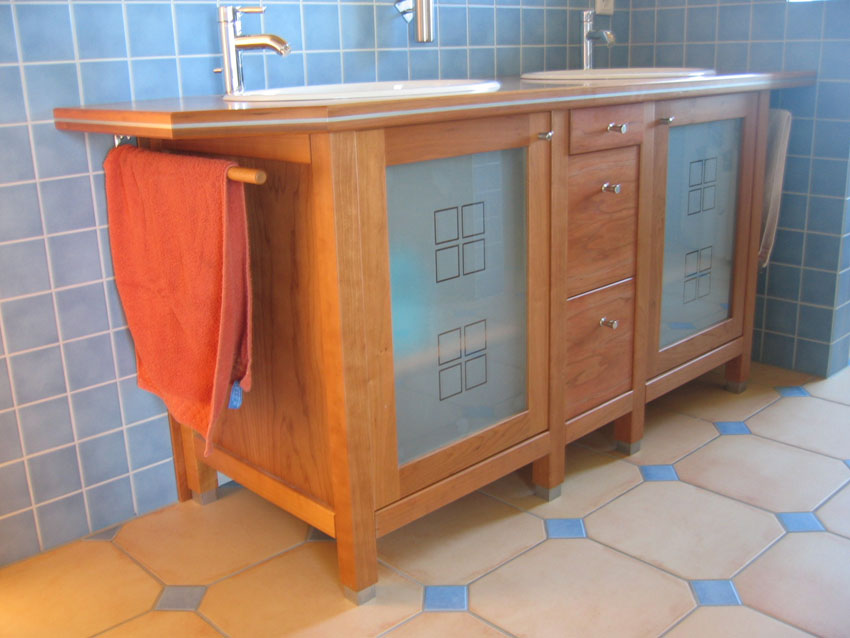 Badmöbel - individuell gefertigt durch die Tischlerei Breidenbach & Flocke aus Marsberg-Meerhof