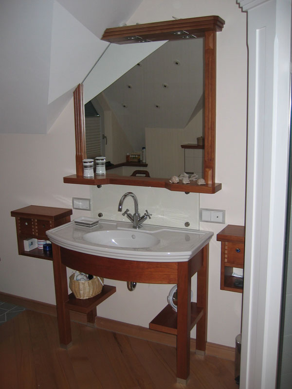 Badmöbel - individuell gefertigt durch die Tischlerei Breidenbach & Flocke aus Marsberg-Meerhof