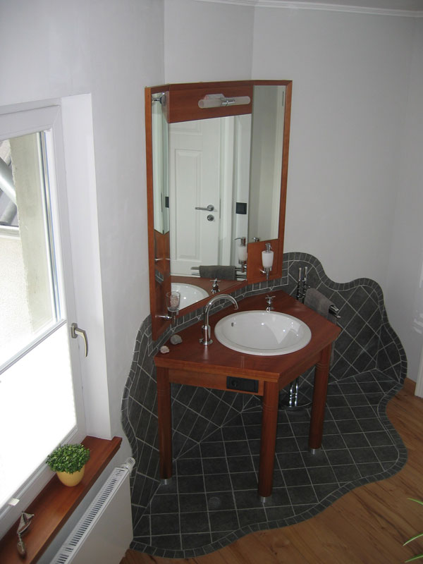 Badmöbel - individuell gefertigt durch die Tischlerei Breidenbach & Flocke aus Marsberg-Meerhof