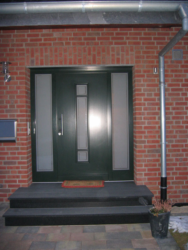 Individuell gefertigte Haustür der Tischlerei Breidenbach und Flocke aus Marsberg-Meerhof