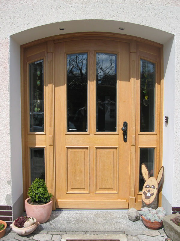 Individuell gefertigte Haustür der Tischlerei Breidenbach und Flocke aus Marsberg-Meerhof