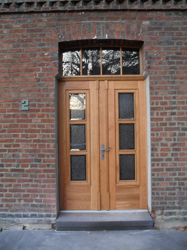 Individuell gefertigte Haustür der Tischlerei Breidenbach und Flocke aus Marsberg-Meerhof