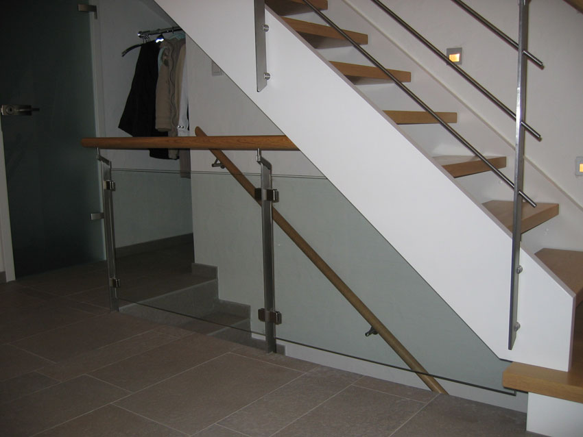 Individuell angfertigte Treppe von der Tischlerei Breidenbach und Flocke aus Marsberg-Meerhof