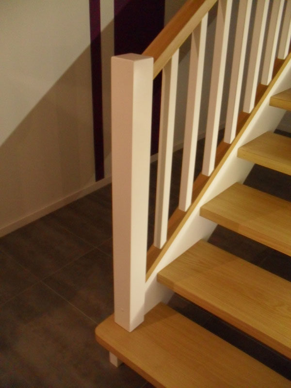 Individuell angfertigte Treppe von der Tischlerei Breidenbach und Flocke aus Marsberg-Meerhof